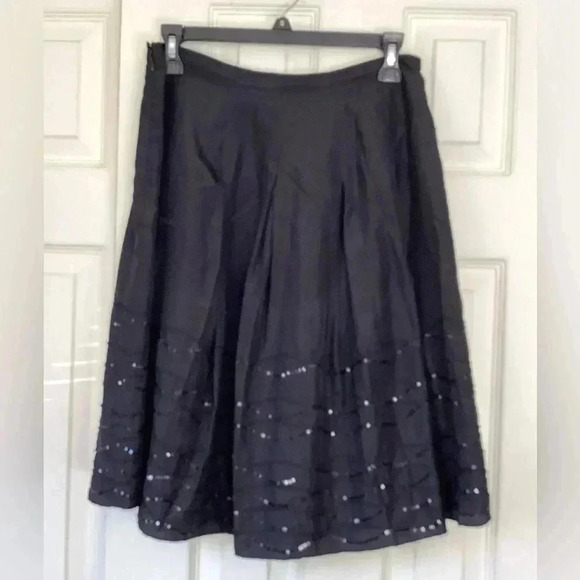 Talbots NWOT 100% Silk Women's Sz 2 Petite Black Sequin Trim Pleated Skirt - Picture 4 of 7